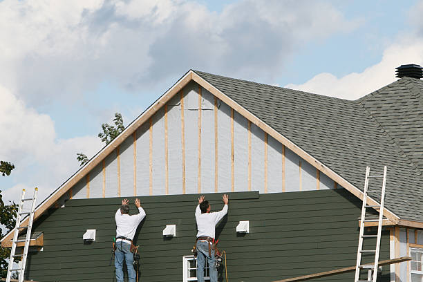 Professional Siding Installation technician working in Hookstown, PA